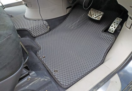 Коврики на Mitsubishi Grandis 2003 - 2009 в Туле