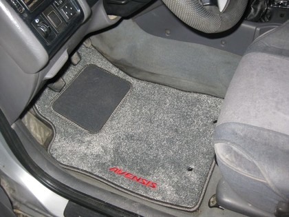 Ворсовые коврики на Toyota Avensis I 1997 - 2002 в Туле