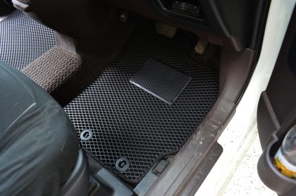 Коврики на Toyota Porte II 2012 - 2020 в Туле