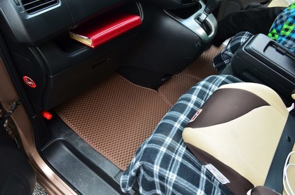 Коврики на Nissan Serena (C27) 2016 - 2022 в Туле
