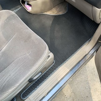 Коврики на Chrysler Voyager (RG) 2000 - 2008 в Туле