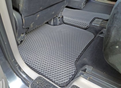 Коврики на Mitsubishi Grandis 2003 - 2009 в Туле