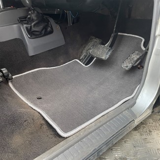 Коврики на Toyota Land Cruiser 70 2006 - 2025 в Туле