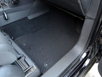 Коврики на Volkswagen Touran 2003 - 2015 в Туле
