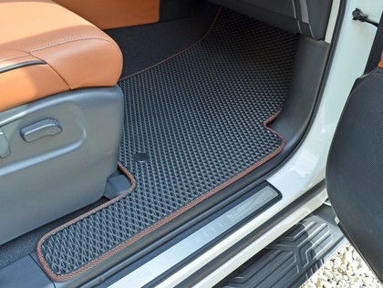 Коврики на Infiniti QX56 II 2010 - 2014 в Туле