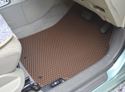 Коврики на Toyota Belta 2005 - 2012 в Туле
