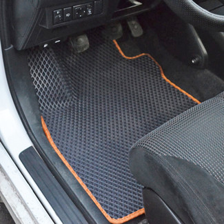 Коврики на Nissan Tiida (C11) 2004 - 2014 в Туле