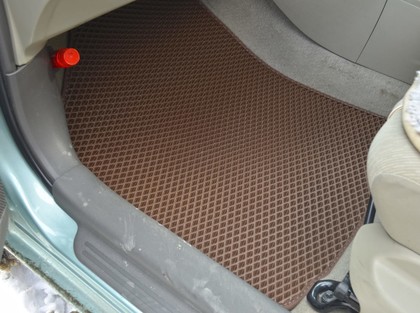 Коврики на Toyota Belta 2005 - 2012 в Туле