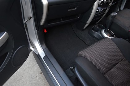 Коврики на Toyota Ist I 2002 - 2007 в Туле