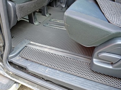 Коврики на Toyota Voxy (R80) 2014 - 2021 в Туле