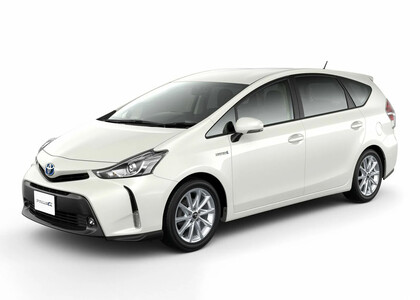 Коврики на Toyota Prius Alpha 2011 - 2021 в Туле