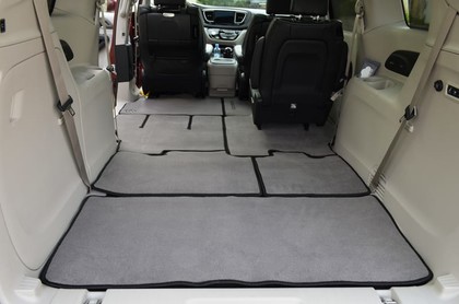 Коврики на Chrysler Pacifica II 2016 - 2025 в Туле
