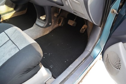 Ворсовые коврики на Toyota Raum I 1997 - 2003 в Туле