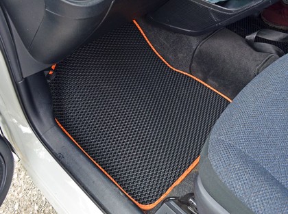 Коврики на Toyota Sienta II 2015 - 2022 в Туле