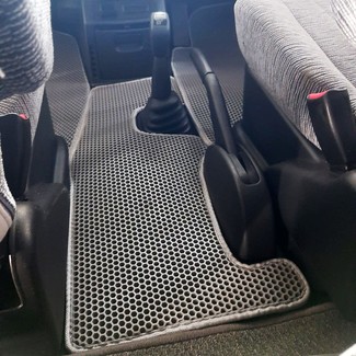 Коврики на Mitsubishi Delica 4 1994 - 2007 в Туле