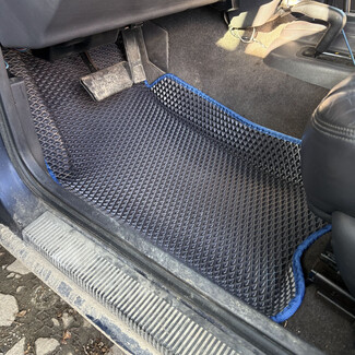 Коврики на Jeep Grand Cherokee (ZJ) 1992 - 1999 в Туле Коврики на Jeep Grand Cherokee (ZJ) 1992 - 1999 в Туле