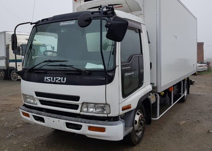 Коврики на Isuzu Forward IV узкая кабина 1994 - 2009 в Туле