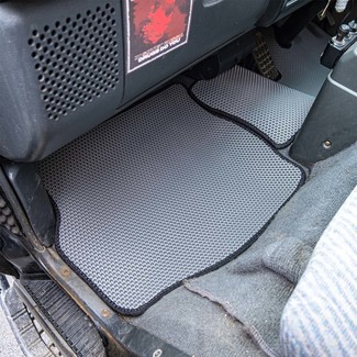 Коврики на Mitsubishi Delica 3 1986 - 1999 в Туле