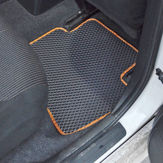 Коврики на Nissan Tiida (C11) 2004 - 2014 в Туле