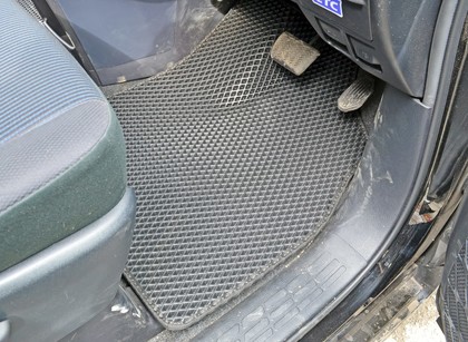 Коврики на Toyota Voxy (R80) 2014 - 2021 в Туле