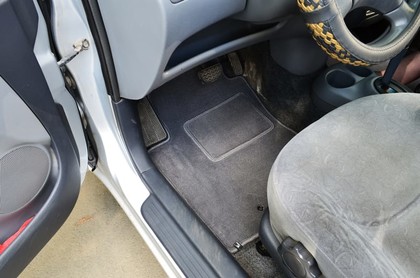 Коврики на Toyota Yaris I 1999 - 2005 в Туле