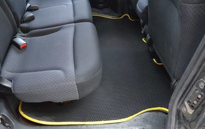 Коврики на Honda Mobilio Spike 2002 - 2008 в Туле