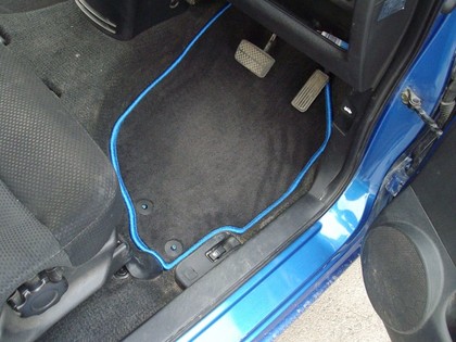 Коврики на Honda Mobilio Spike 2002 - 2008 в Туле