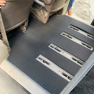 Коврики на Dodge Caravan (RG) 2000 - 2007 в Туле