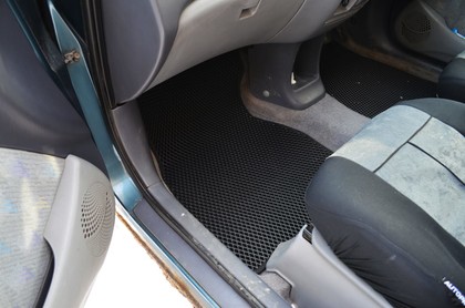 Ворсовые коврики на Toyota Raum I 1997 - 2003 в Туле