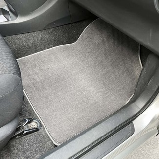 Коврики на Toyota Auris I 2006 - 2012 в Туле
