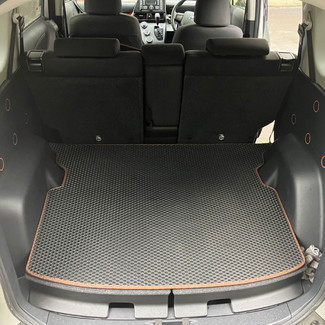 Коврики на Toyota Sienta II 2015 - 2022 в Туле