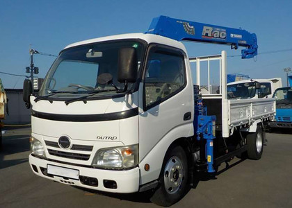 Коврики на Hino 300 I узкая кабина 1999 - 2015 в Туле