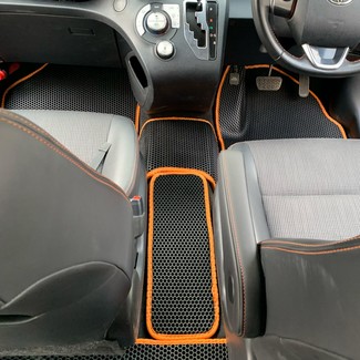 Коврики на Toyota Sienta II 2015 - 2022 в Туле