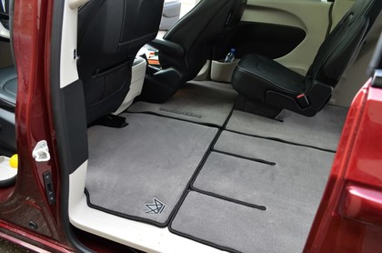 Коврики на Chrysler Pacifica II 2016 - 2025 в Туле
