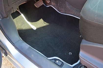 Коврики на Toyota Yaris II 2005 - 2011 в Туле