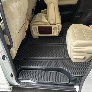 Коврики на Toyota Vellfire (H30) 2015 - 2023 в Туле
