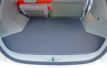 Коврики на Toyota Prius Alpha 2011 - 2021 в Туле