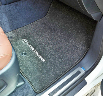Коврики на Toyota Land Cruiser 200 2007 - 2021 в Туле