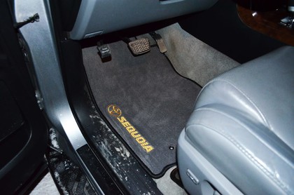 Коврики на Toyota Sequoia II 2007 - 2022 в Туле