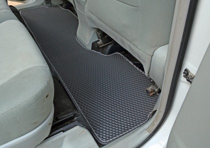 Коврики на Toyota Prius Alpha 2011 - 2021 в Туле