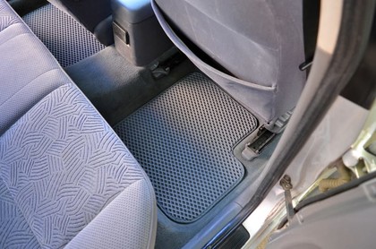 Ворсовые коврики на Toyota Avensis I 1997 - 2002 в Туле