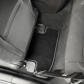 Коврики на Ford Mustang VI 2013 - 2023 в Туле
