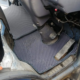 Коврики на Nissan Atlas (F23) 1992 - 2007 в Туле