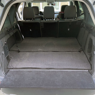 Коврики на Land Rover Discovery V 2016 - 2025 в Туле