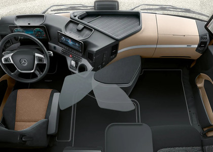 Коврики на Mercedes Actros MP4 MP5 тягач GigaSpace 2011 - 2025 в Туле