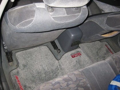 Ворсовые коврики на Toyota Avensis I 1997 - 2002 в Туле