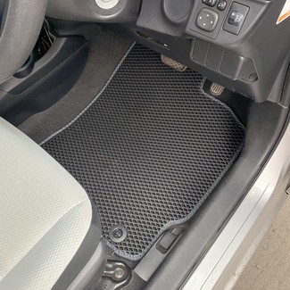 Коврики на Toyota Aqua (P10) 2011 - 2021 в Туле