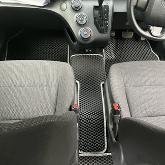 Коврики на Toyota Sienta II 2015 - 2022 в Туле