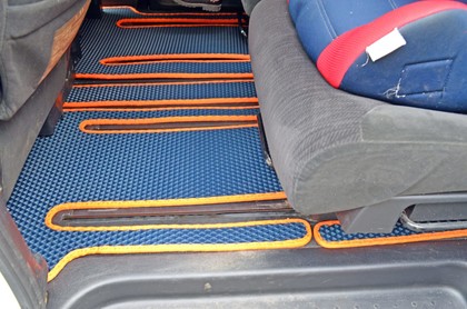 Коврики на Nissan Serena (C25) 2005 - 2010 в Туле