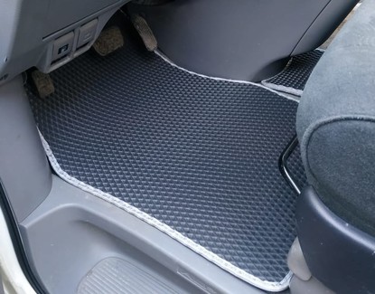 Коврики на Toyota Alphard (H10) 2002 - 2008 в Туле